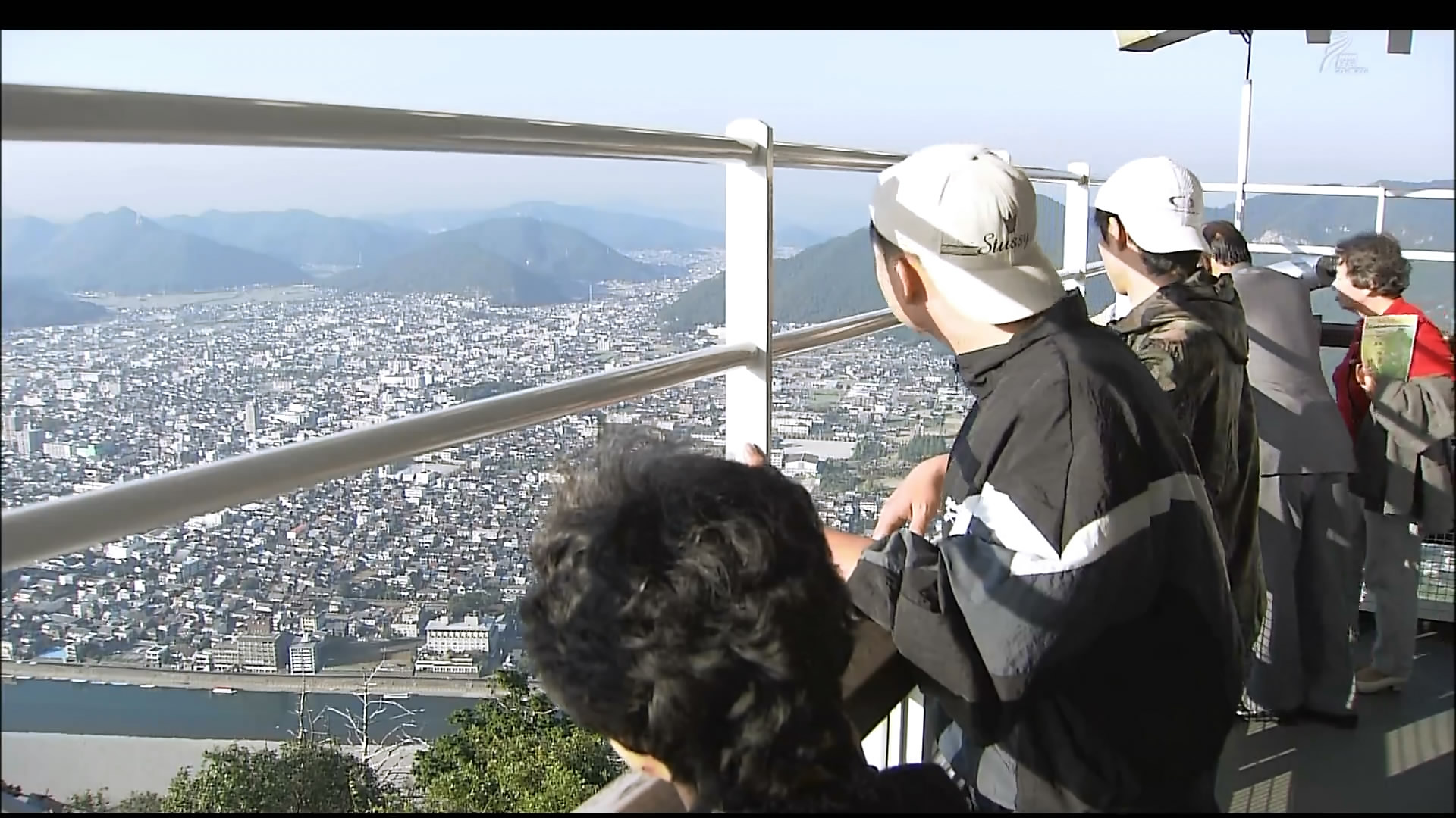 さわやかウインドー「清流が育んだ町　岐阜」g.jpg