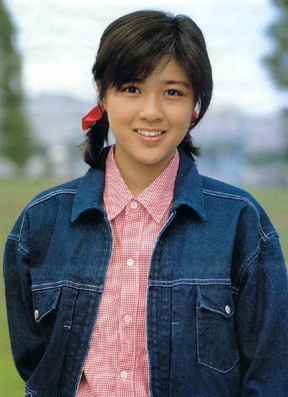 菊池桃子6.jpg